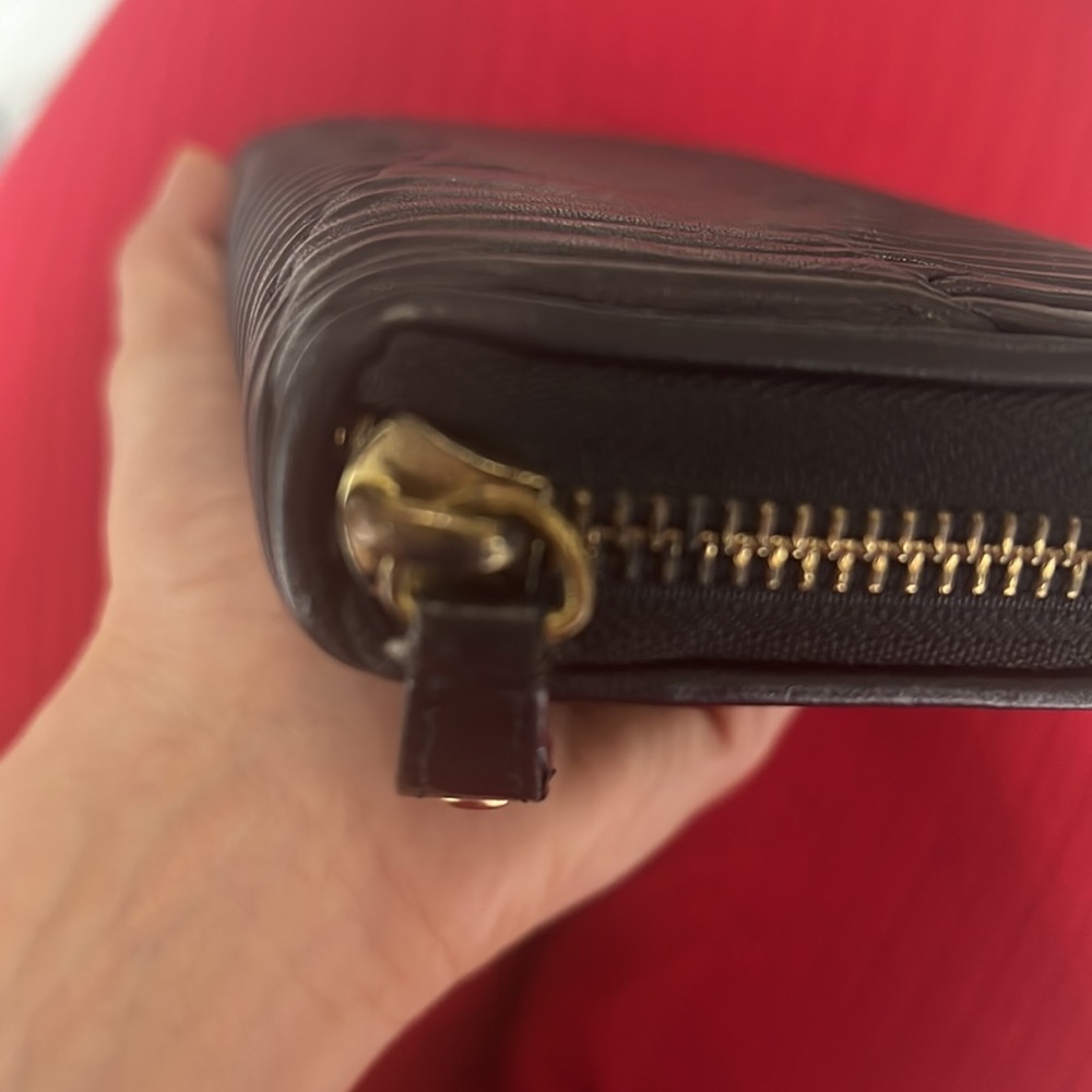 Coach Wallet - Picture 8 of 8